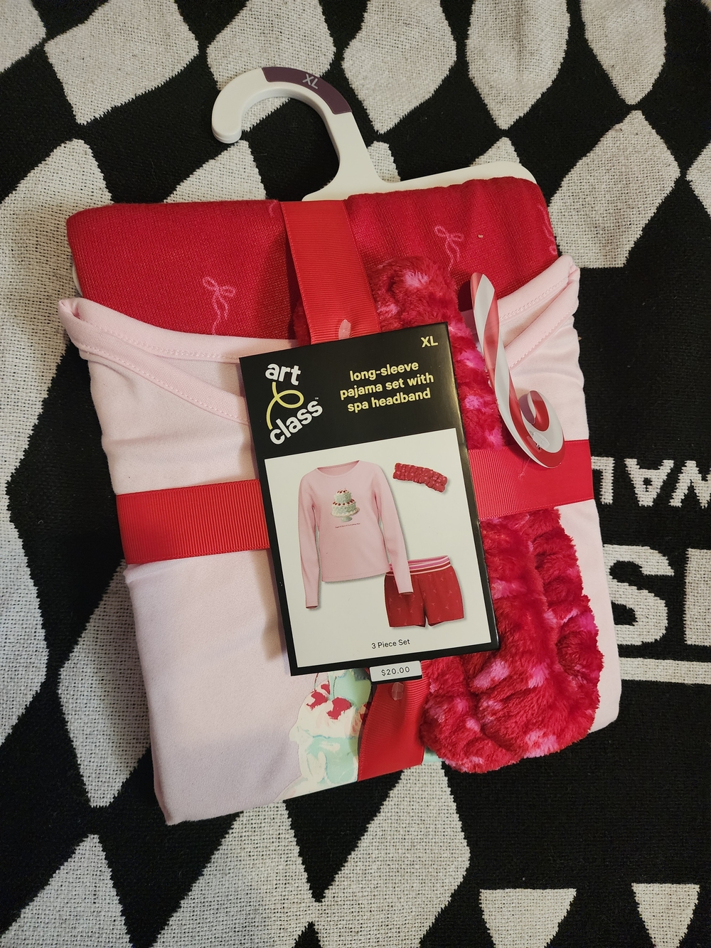 art class Pink and Red Long-Sleeve Pajama Set with Plush Spa Headband XL